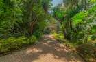 4 Bed Villa with En Suite at Tate Close - 3