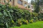 5 Bed Townhouse with En Suite at Off Convent Drive - 2