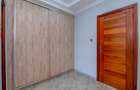3 Bed Apartment with En Suite in Thome - 7