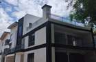 6 Bed House with En Suite at Lavington - 8