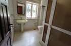4 Bed House with En Suite at Hill View - 17