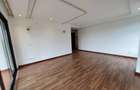 3 Bed Apartment with En Suite in Parklands - 8
