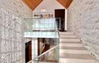 5 Bed House with En Suite in Runda - 20