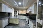 3 Bed Apartment in Riverside - 8