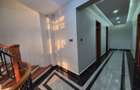 5 Bed House with En Suite in Runda - 11
