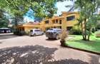 4 Bed Townhouse with En Suite at Off James Gichuru. - 5