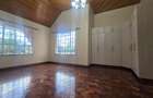 5 Bed Townhouse with En Suite in Lavington - 9