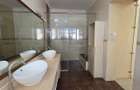 4 Bed House with En Suite in Riverside - 17