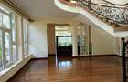 5 Bed House with En Suite in Runda - 19