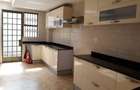 5 Bed Townhouse with En Suite at Lavington - 16