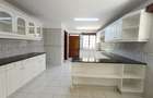 5 Bed Townhouse with En Suite in Spring Valley - 5