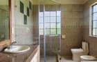 5 Bed Townhouse with En Suite in Westlands Area - 11