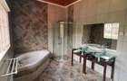 4 Bed Villa with En Suite in Rosslyn - 11