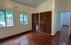 4 Bed Townhouse with En Suite in Hill View - 1
