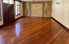 5 Bed Townhouse with En Suite in Lavington - 16
