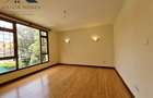 4 Bed Apartment with En Suite at Riverside Drive - 9