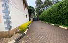 3 Bed Apartment with En Suite in Nyari - 1