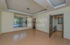 4 Bed Apartment with En Suite at Riverside Drive - 6