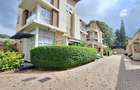 5 Bed Townhouse with En Suite at Lavington. - 2