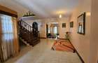 5 Bed House with En Suite in Runda - 9