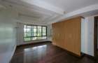 5 Bed Townhouse with En Suite in Lavington - 16