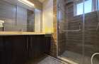 3 Bed Apartment in Riverside - 10