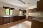 4 Bed Apartment with En Suite in Riverside - 12