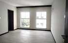 3 Bed Apartment with Swimming Pool in Riverside - 12