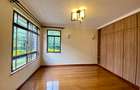 5 Bed Townhouse with En Suite in Lavington - 4