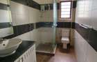 3 Bed Apartment with En Suite in Westlands Area - 11