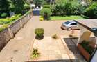 5 Bed House with En Suite in Mountain View - 6