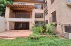 5 Bed Townhouse with En Suite at Lavington - 3