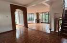 5 Bed Townhouse with En Suite in Lavington - 4