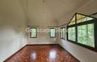 5 Bed House with En Suite in Rosslyn - 3