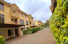 5 Bed Townhouse with En Suite at Lavington Green - 9