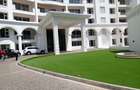 Furnished 2 Bed Apartment with En Suite at City Park Drive - 1