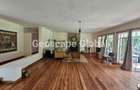3 Bed House with En Suite in Ridgeways - 10