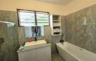 4 Bed House with En Suite in Diani - 9