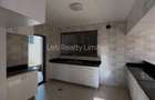 5 Bed Townhouse with En Suite in Lavington - 6