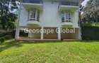 5 Bed House with En Suite in Rosslyn - 1