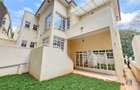 4 Bed Townhouse with En Suite in Kyuna - 2