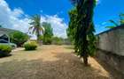 4 Bed Villa with En Suite in Nyali Area - 2