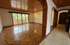 3 Bed Apartment with En Suite in Brookside - 1