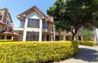 5 Bed Townhouse with En Suite in Lavington - 1