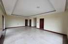 3 Bed Apartment with En Suite in Parklands - 4