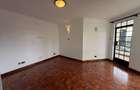 5 Bed Townhouse with En Suite in Lavington - 14