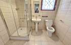 4 Bed House with En Suite in Lake View - 7