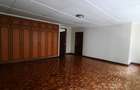 4 Bed House with En Suite in Lavington - 13