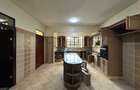5 Bed Villa with En Suite at Lavington - 6