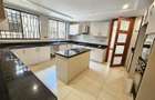 5 Bed House with En Suite in Lavington - 4